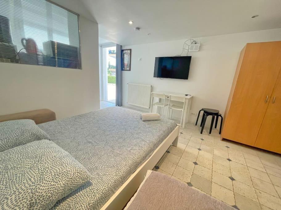 Villa 4 Appartements - Proche Centre Cagnes-sur-Mer Exterior foto